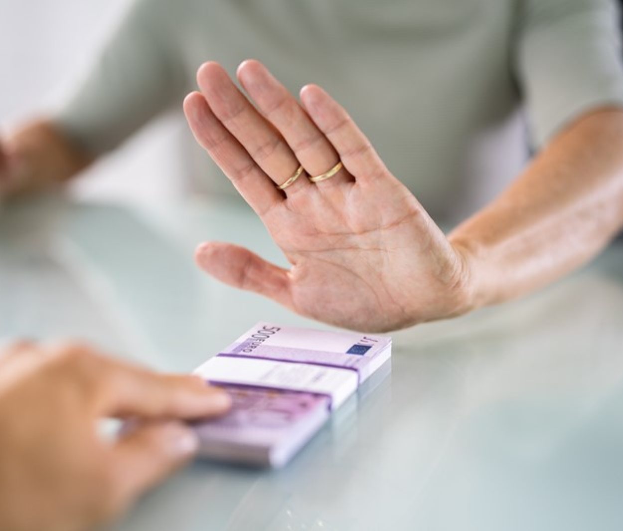Geen acceptatieplicht contant geld voor de Belastingdienst